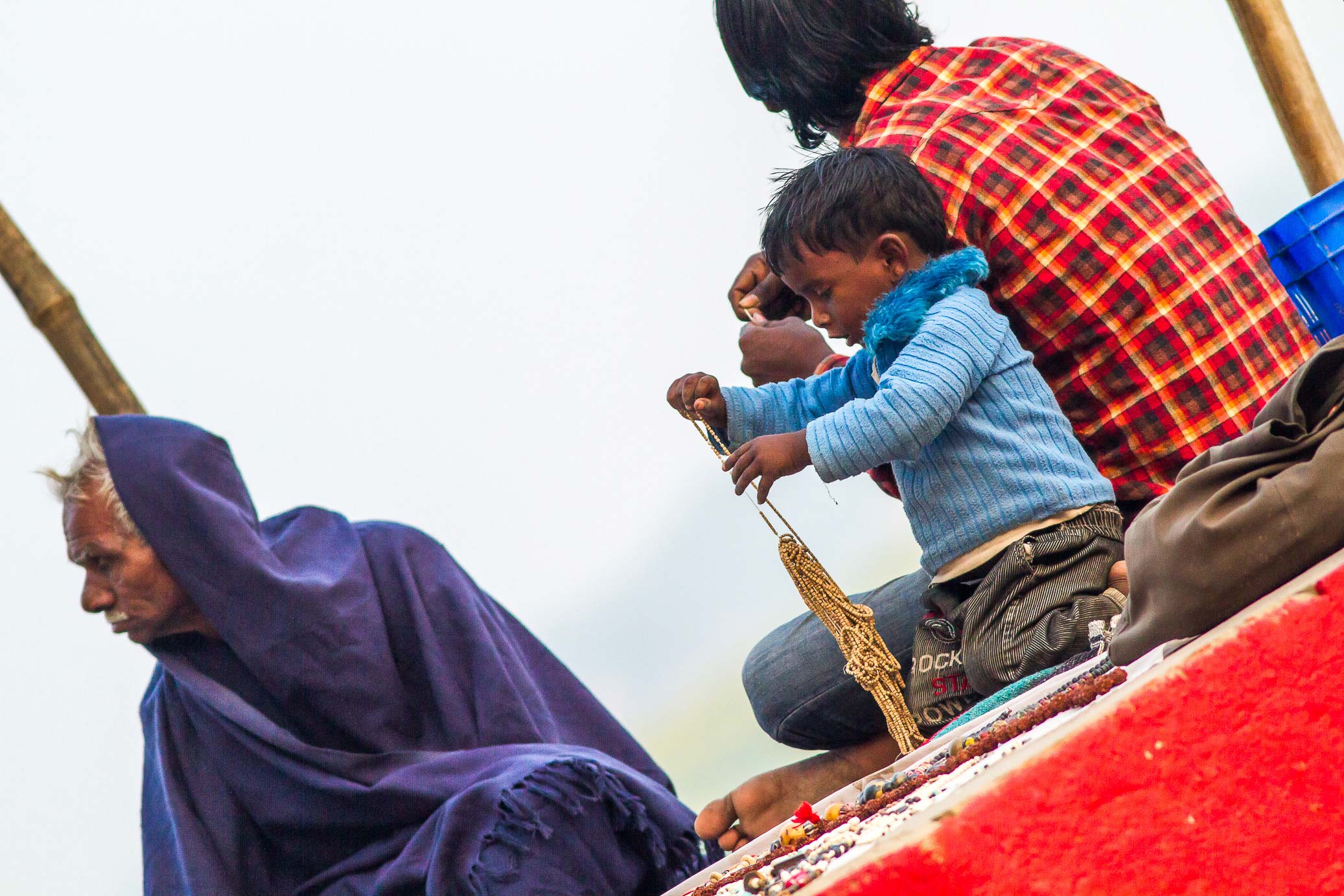 /Guewen/galeries/public/Voyages/Inde/varanasi/gange/Ganga-2/Varanasi-gange_108.jpg