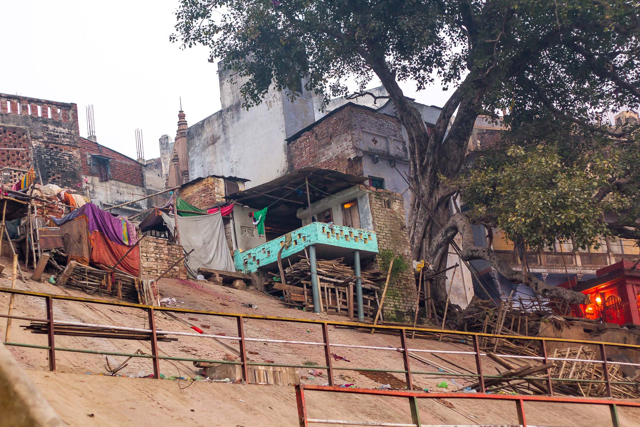 /Guewen/galeries/public/Voyages/Inde/varanasi/gath/gath-2/Varanasi-gath_121.jpg