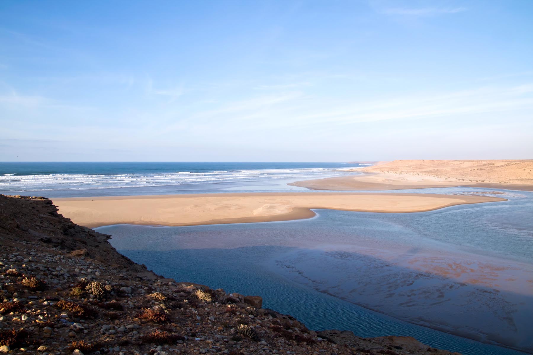 /Guewen/galeries/public/Voyages/Maroc/Draa/Foum_Draa/Foum_Draah_001.jpg