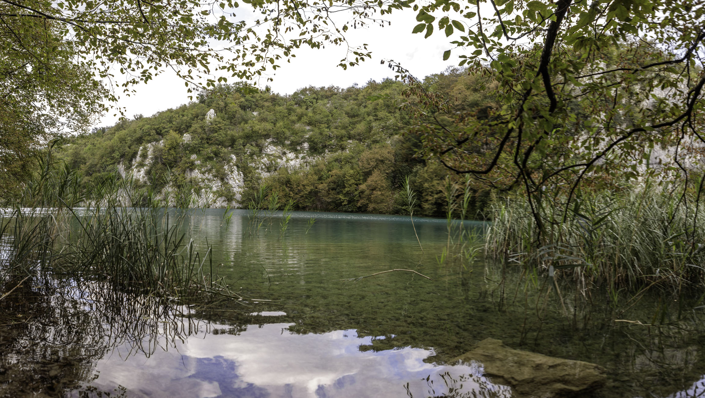 /Guewen/galeries/public/Voyages/panorama/voyage-europe/Lac-Plitvice-pano_01.jpg