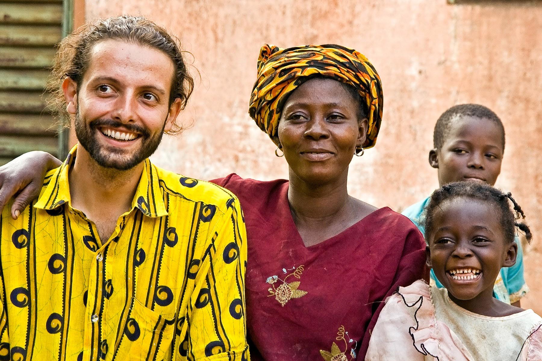 /Guewen/galeries/public/Voyages/Burkina_Faso/Cabaret_eugenes/cabaret_eugene_003.jpg