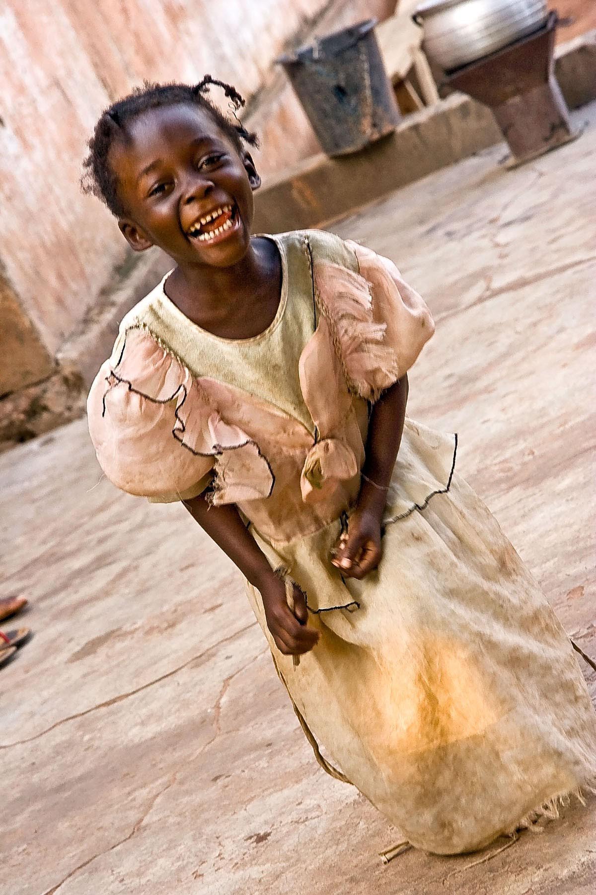 /Guewen/galeries/public/Voyages/Burkina_Faso/Cabaret_eugenes/cabaret_eugene_006.jpg