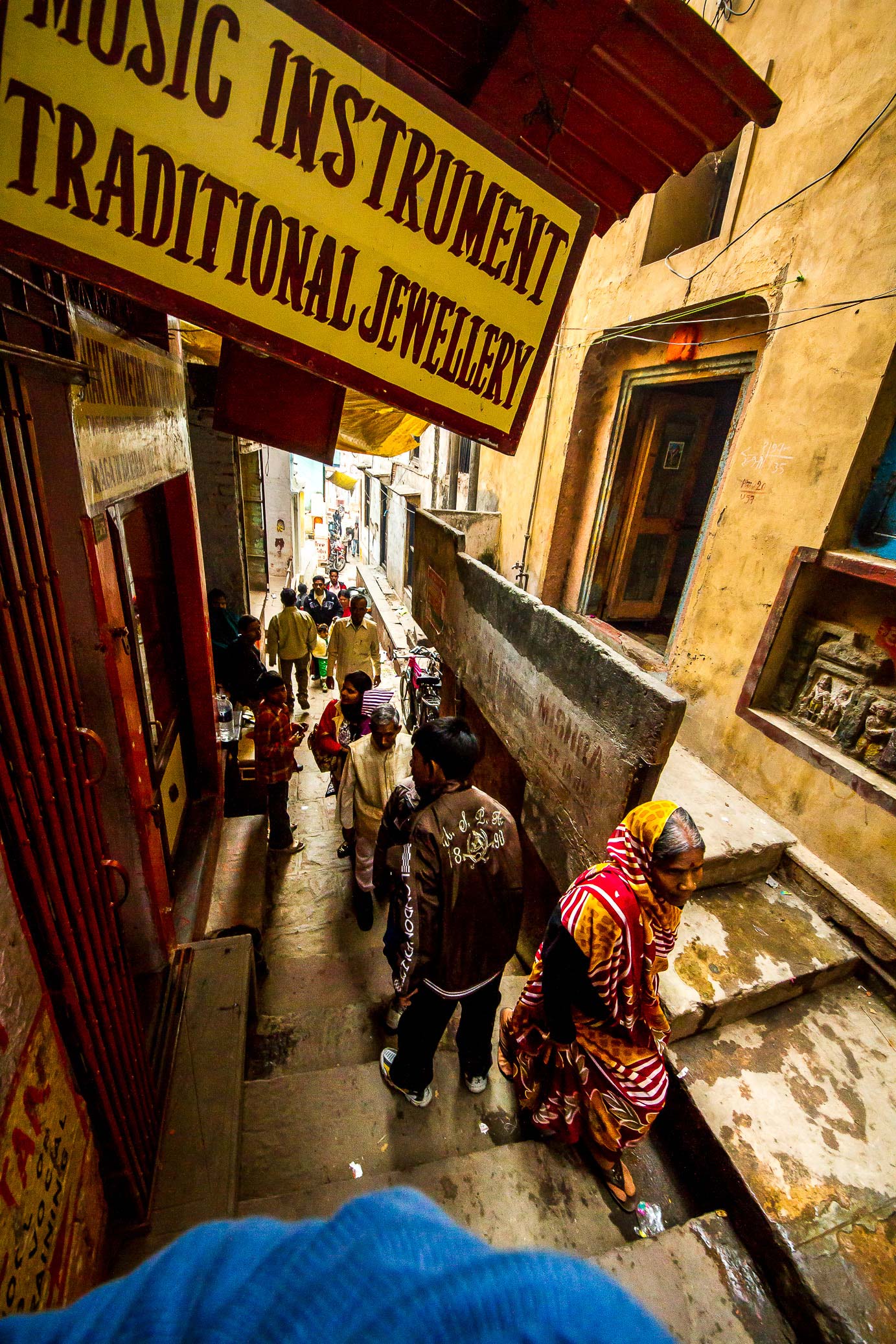 /Guewen/galeries/public/Voyages/Inde/varanasi/divers/rues/Varanasi_005.jpg