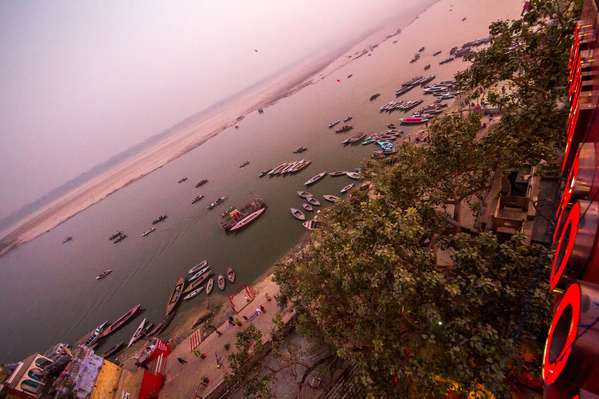 /Guewen/galeries/public/Voyages/Inde/varanasi/gange/Ganga-2/Varanasi-gange_059.jpg