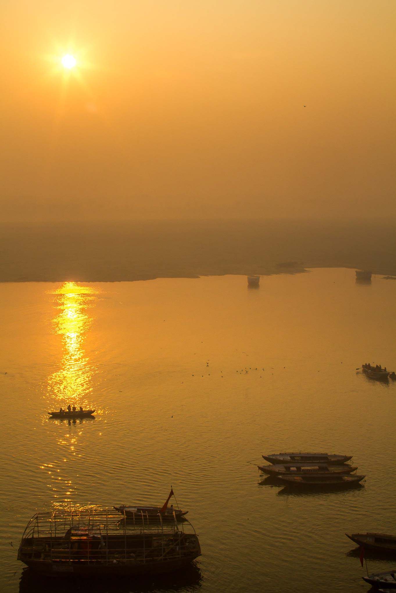 /Guewen/galeries/public/Voyages/Inde/varanasi/gange/Ganga-2/Varanasi-gange_084.jpg