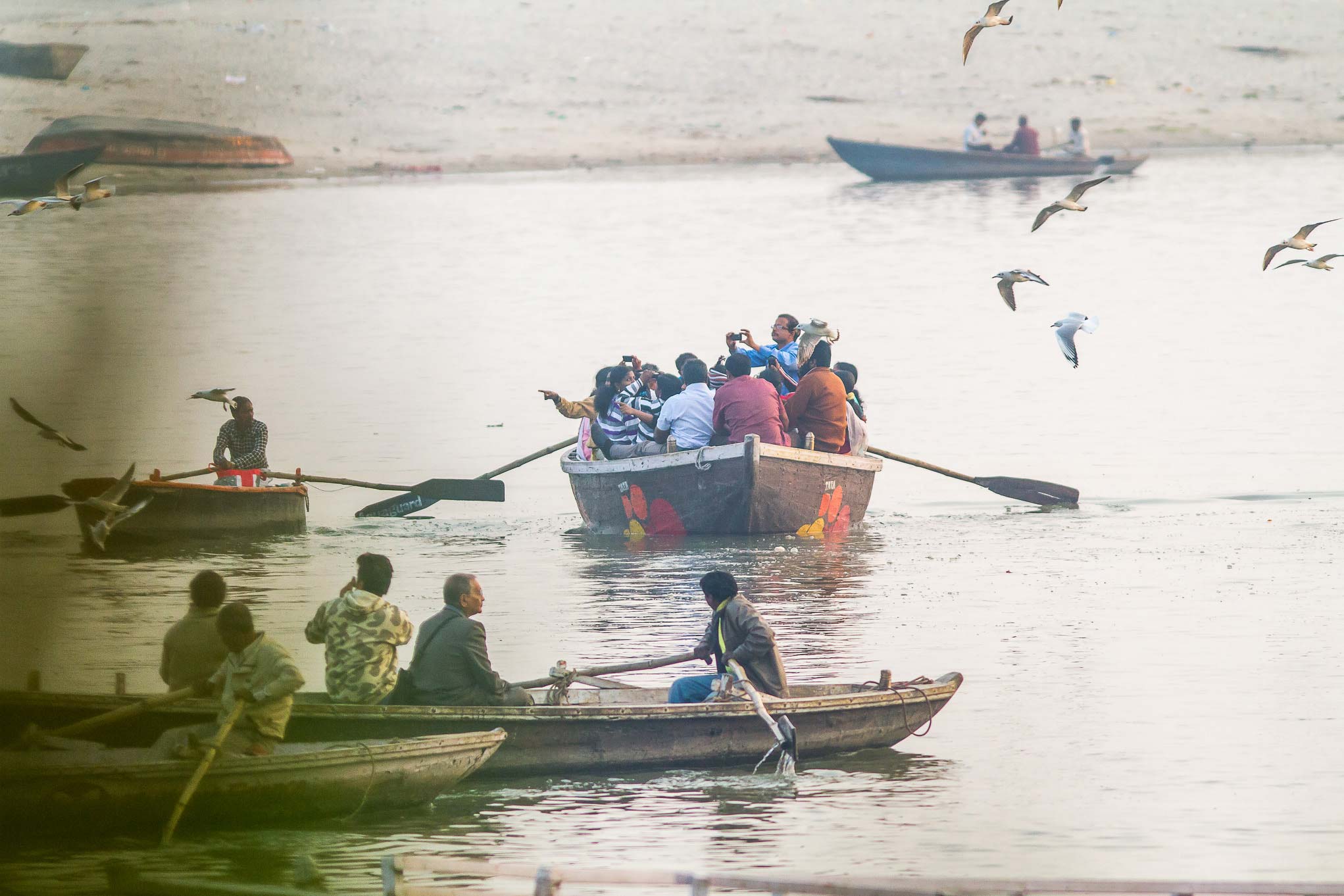 /Guewen/galeries/public/Voyages/Inde/varanasi/gange/Ganga-2/Varanasi-gange_105.jpg