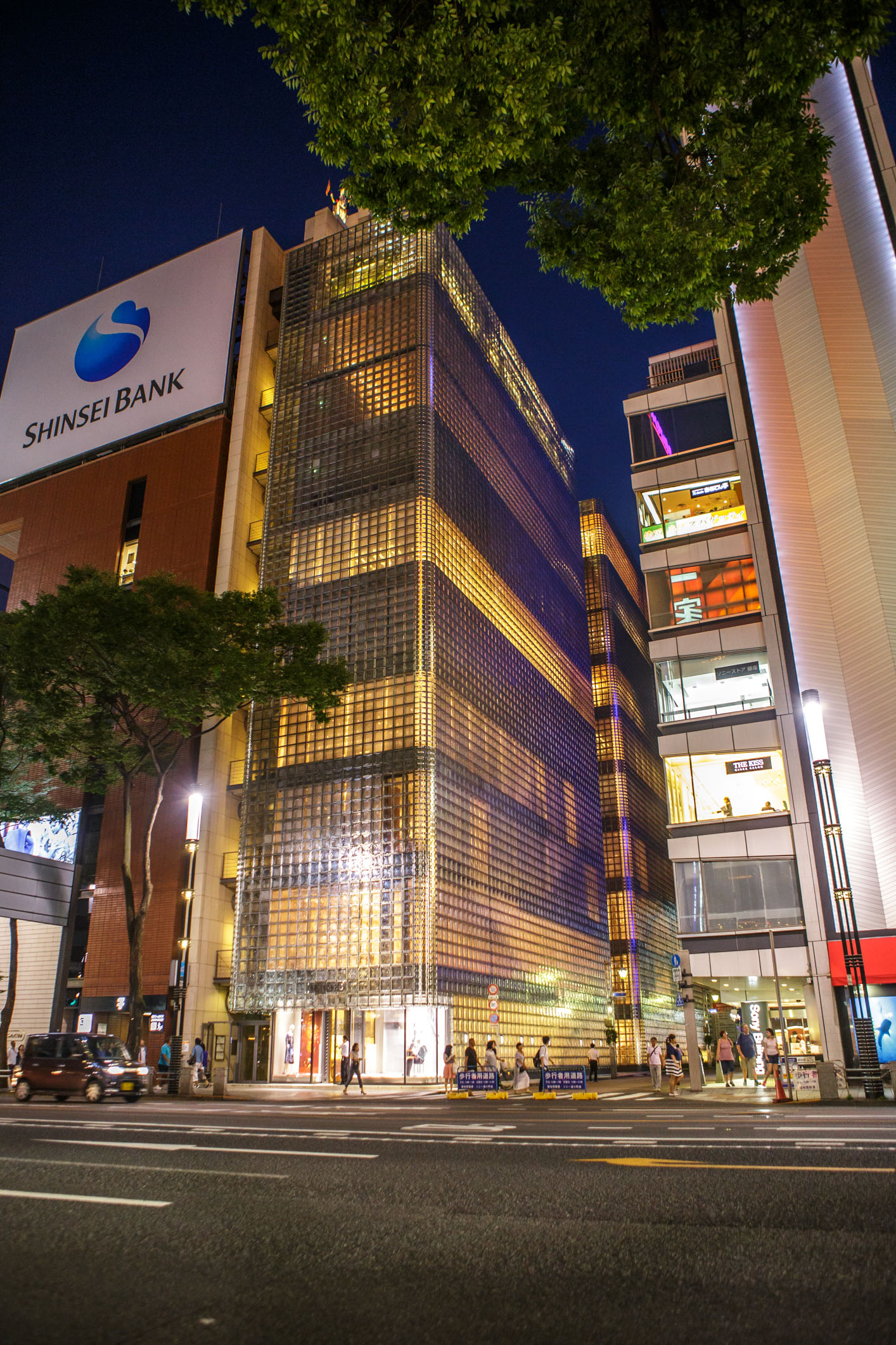 /Guewen/galeries/public/Voyages/Japon/Tokyo/Ginza-Harajuku/Ginza/Ginza_09.jpg