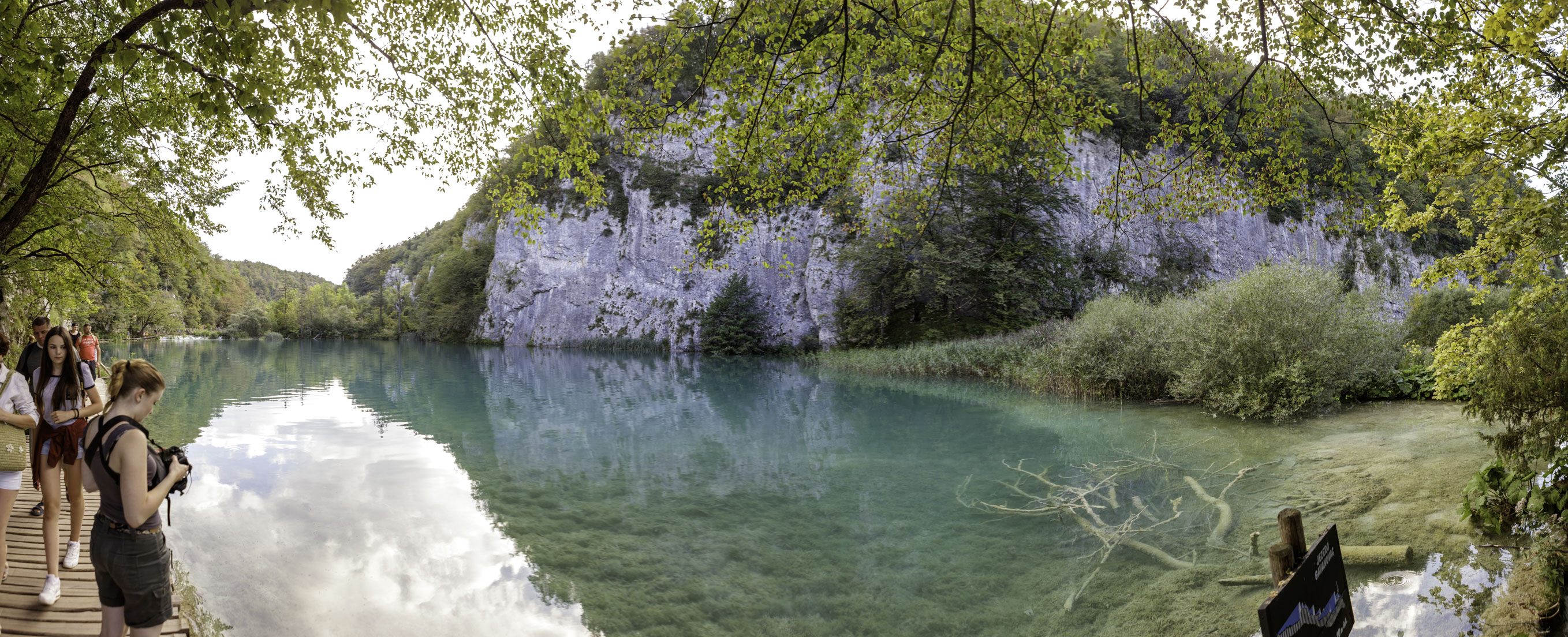 /Guewen/galeries/public/Voyages/panorama/voyage-europe/Lac-Plitvice-pano_03.jpg